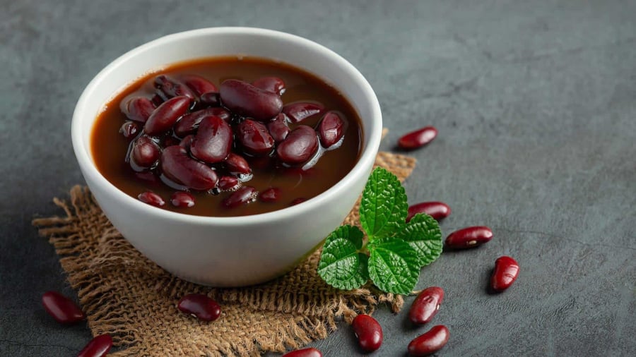 Đậu đỏ là thực phẩm được nhiều người biết đến và thường được ăn giải nhiệt vào mùa hè cực tốt.