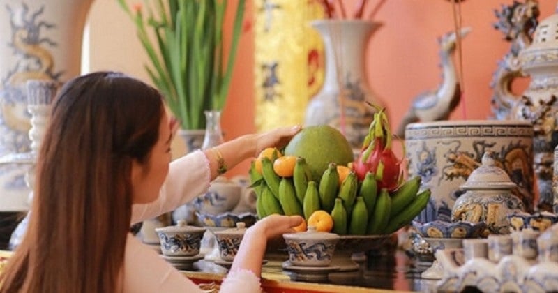4 cúng xong phải hạ xuống ngay, để lâu mất lộc: Là thứ gì?