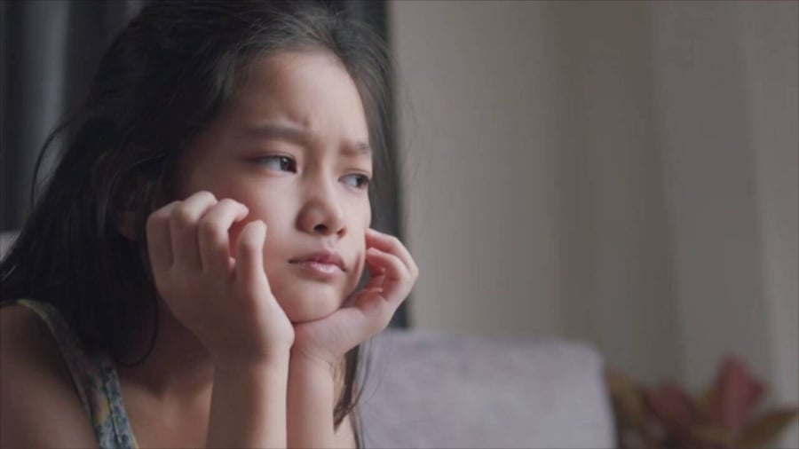 Trẻ con nào rồi cũng phải trải qua những biến cố đầu đời: bị bạn bè trêu chọc, điểm kém, tổn thương vì một mối quan hệ, thất vọng về bản thân…