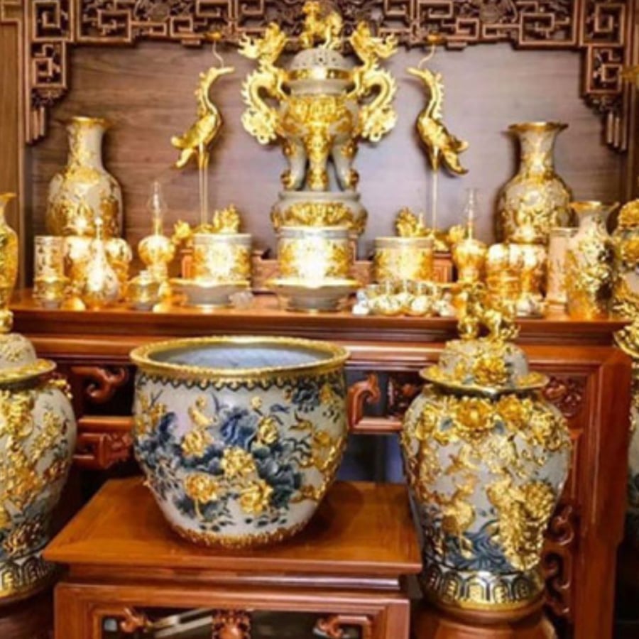Đồ thờ của người khác