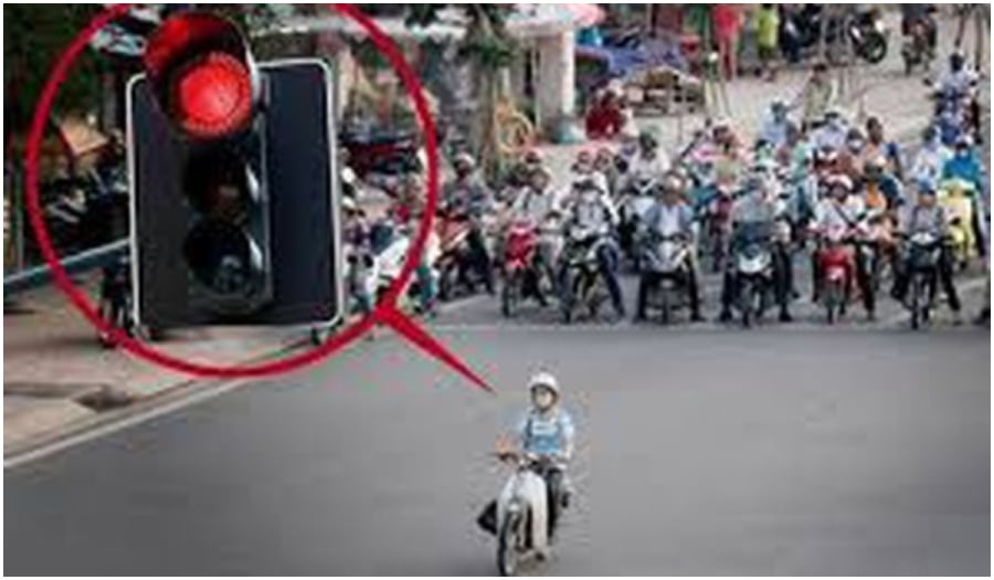 Ai vượt đèn đỏ không bị phạt