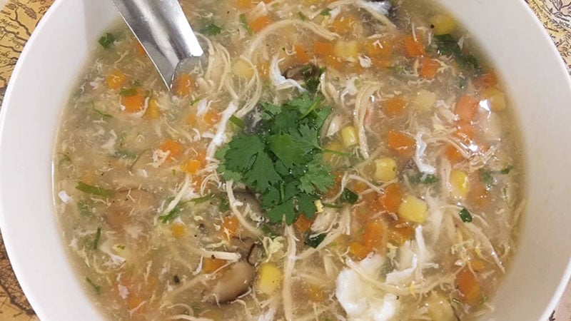 Súp gà trị ho rất tốt