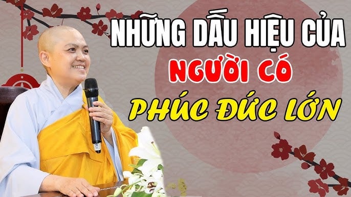 nguoi co phuc duc