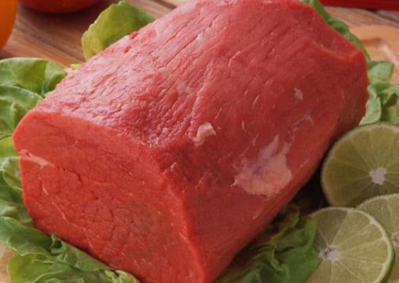 Nhiều người chưa quen có thể không nhận ra phần nạc vai, nhưng đây là một trong những phần ngon nhất.