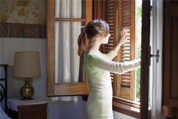 Gần đây, nhiều mẹo tiết kiệm điện khi sử dụng điều hòa được lan truyền mạnh trên mạng xã hội.