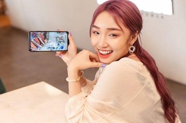 Ngoài ra, các ứng dụng chạy ngầm cũng là