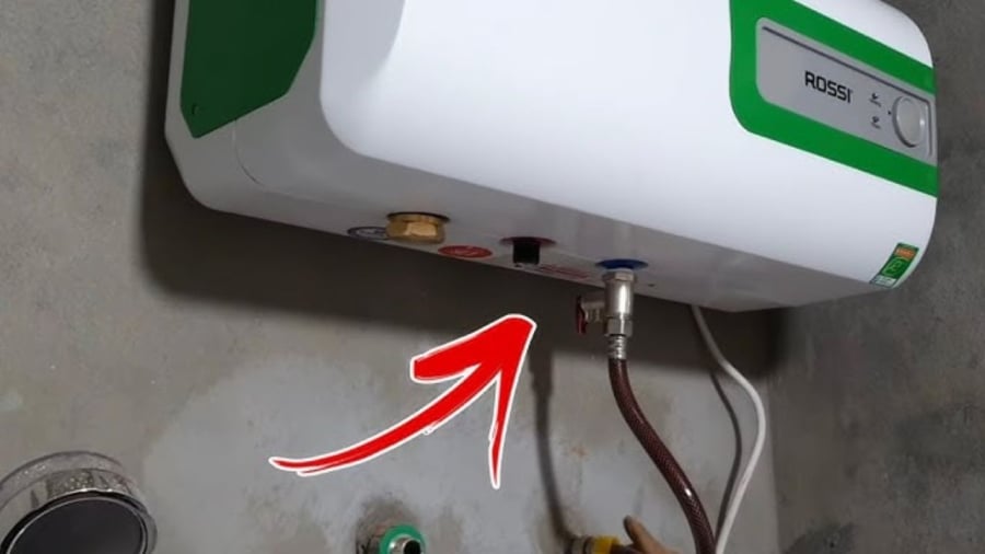 Nhưng rất nhiều người có thói quen bật bình cả ngày, kể cả không sử dụng, vì nghĩ rằng “không sao đâu” – và đây chính là lỗi lầm phổ biến nhất.
