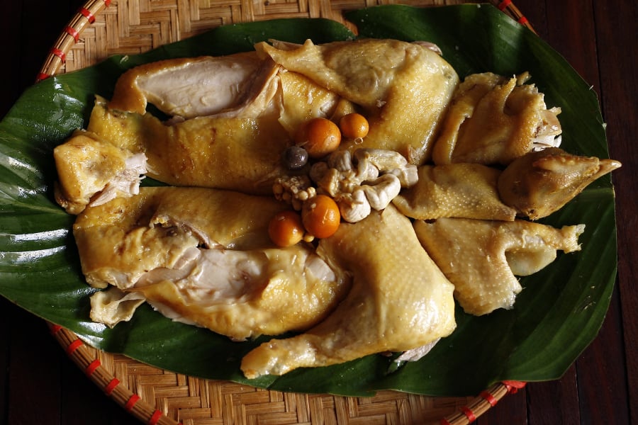 Luộc gà nước lã vừa tanh vừa đỏ, thêm 1 bước gà chín đều, ngọt đậm ngay