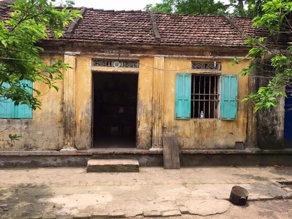 Nếu món đồ nào không còn mang lại niềm vui hoặc có kỷ niệm không tốt, đừng ngần ngại vứt bỏ chúng. Chỉ khi xóa bỏ những thứ không còn giá trị, không còn làm bạn vui vẻ, bạn mới có thể đón nhận những điều tốt đẹp mới đến với mình.