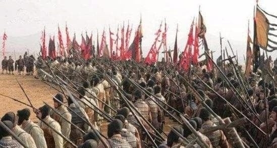Trong quân đội cổ đại Trung Quốc – nơi hầu hết binh lính đều là nam giới – việc đối mặt với nhu cầu sinh lý là một vấn đề không nhỏ, đặc biệt trong điều kiện sống khắc nghiệt, xa nhà lâu ngày. 