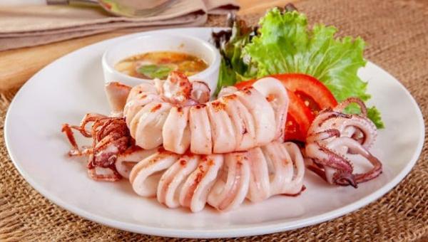 Cách hấp mực ngon