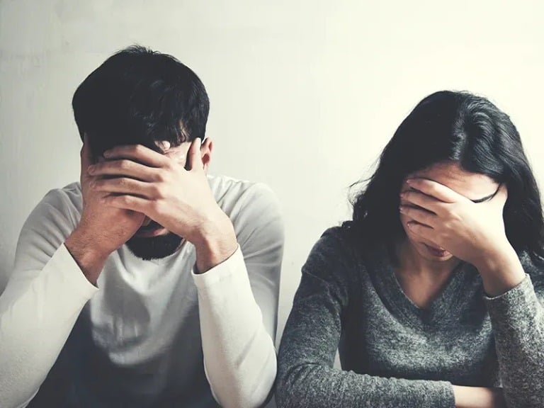Trong đời sống vợ chồng, việc giữ khoảng cách phù hợp với người khác giới là điều vô cùng quan trọng.
