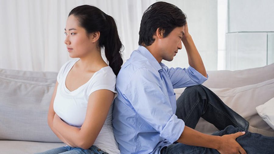 Không thể chia sẻ mọi thứ với bạn đời sẽ âm thầm ảnh hưởng đến mối quan hệ theo cách tồi tệ nhất. (Ảnh minh họa)