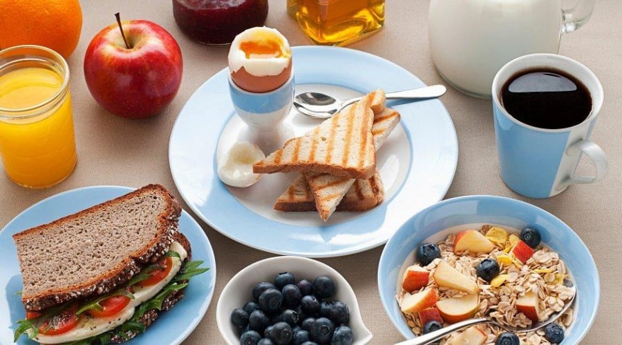 Sai lầm khi ăn sáng gây bệnh dạ dày