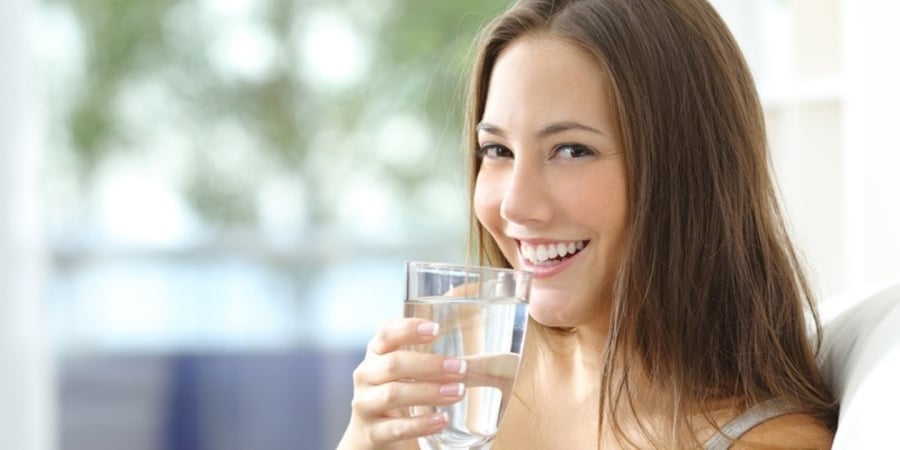 Việc thư giãn và kiểm soát căng thẳng vào đầu ngày là yếu tố quan trọng giúp giảm mỡ nội tạng hiệu quả sau tuổi 50. (Ảnh minh họa)