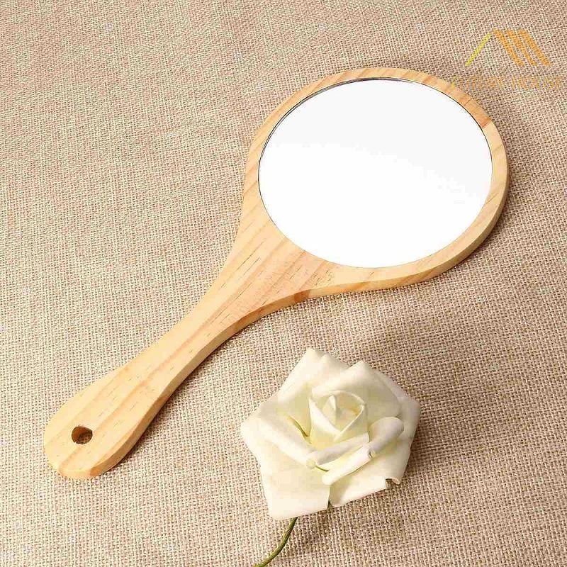 Không để gương soi dưới gối