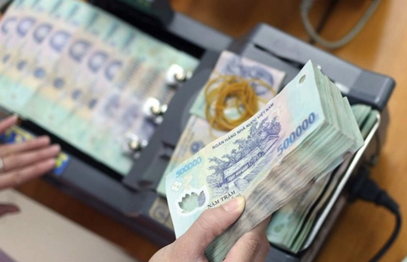 Có tiền nên gửi tiết kiệm 6 tháng hay 1 năm? Có 1 cách gửi ít vẫn hưởng lãi cao