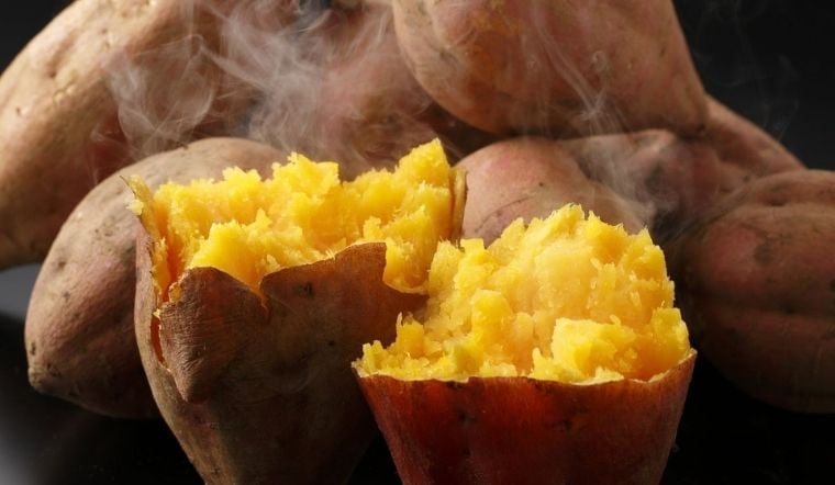 Cách luộc khoai lang bở tung thơm ngon cực phẩm