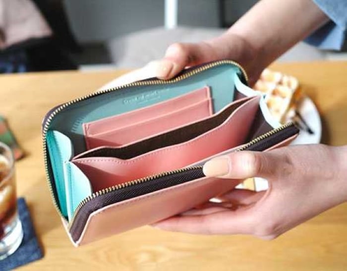 Đừng bao giờ để ví trống rỗng, những món đồ bỏ vào ví thu hút tài lộc này không phải là phép thuật. (Ảnh minh họa)