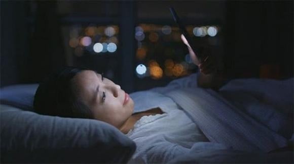 Một chiếc giường êm ái, chăn gối phù hợp và nhiệt độ phòng dễ chịu là yếu tố quan trọng giúp bạn có giấc ngủ chất lượng.