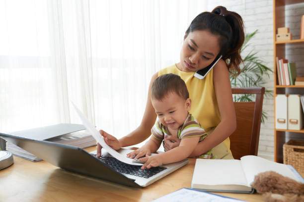 Người mẹ vất vả gồng gánh mọi việc ảnh hưởng tới việc nuôi dạy con cái