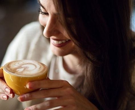 Uống cà phê ngay khi thức dậy khi bụng đói sẽ không tốt cho sức khỏe