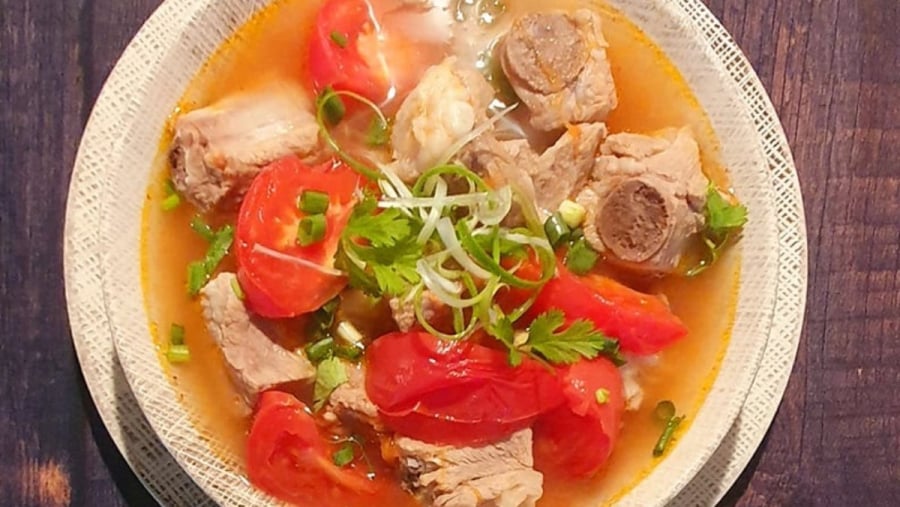 Canh sườn chua ngon tại nhà