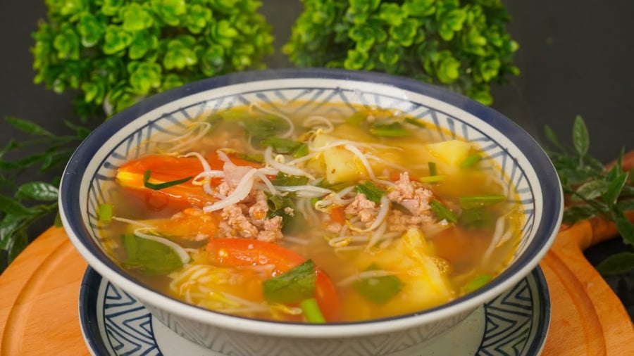 Canh chua thịt băm