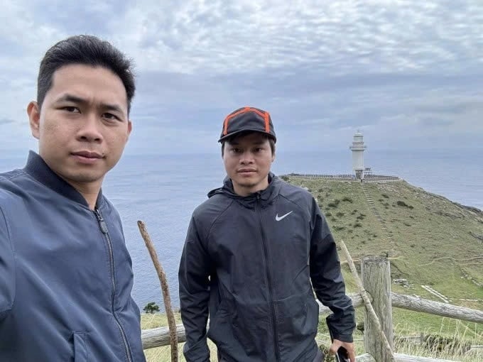 Anh Phạm Quốc Đạt (bên trái) và Tống Mạnh Tuấn (bên phải)