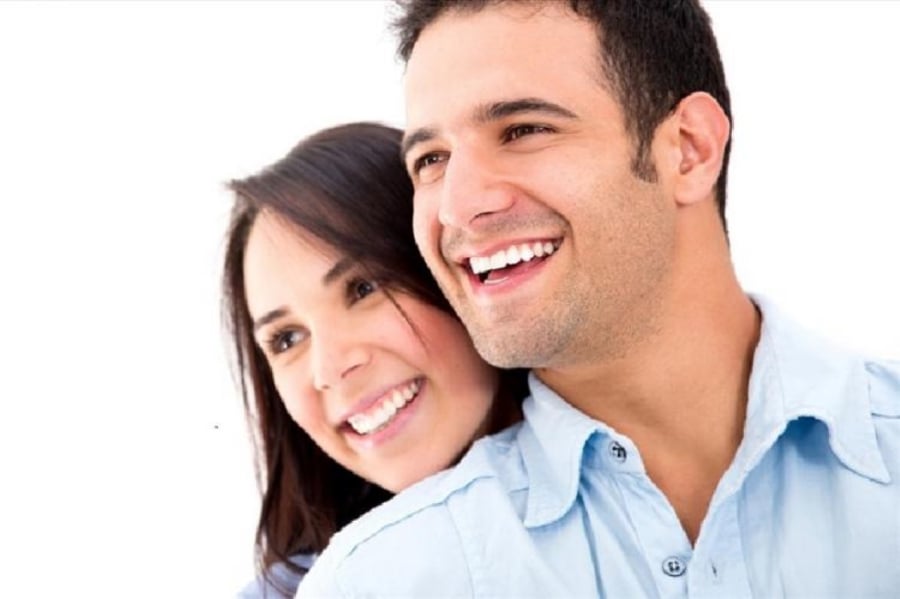 Khi những người ở độ tuổi 40 sa vào tình yêu, họ suy nghĩ nhiều hơn về những vấn đề lâu dài và chú ý đến sự phù hợp bên trong lẫn bên ngoài. (Ảnh minh họa)
