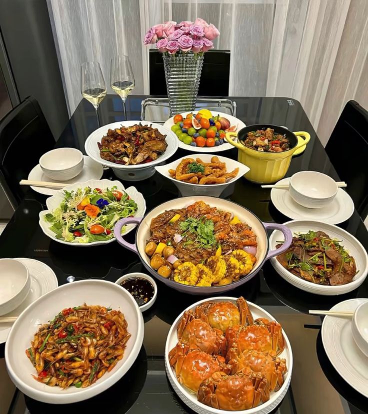 Sau ăn không nên vội uống nước cam
