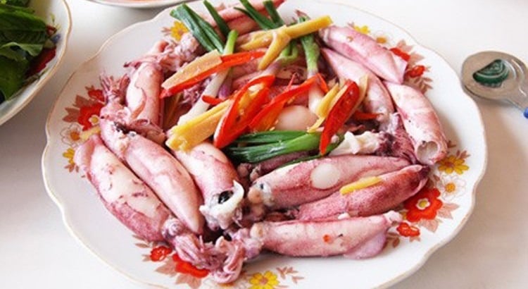 Cách hấp mực không tanh
