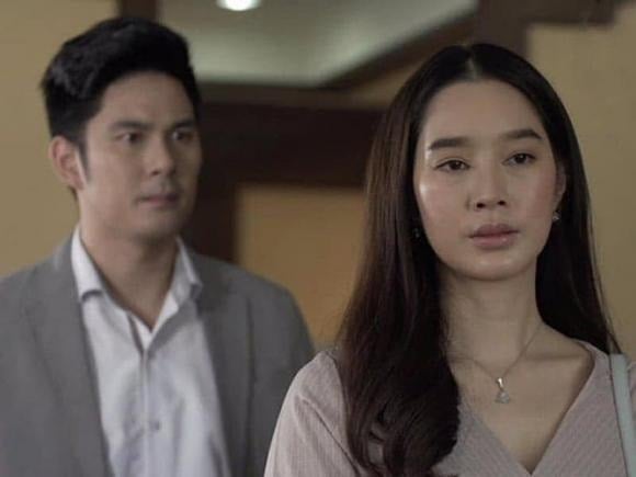 Không khó để bắt gặp những người đàn ông luôn mặc định: “việc nhà là của phụ nữ”, “cô kiếm ít tiền hơn thì phải hy sinh nhiều hơn”, hay “từ bỏ sự nghiệp là do cô tự nguyện”.