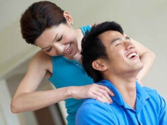 Đừng trao hết năng lượng cho người khác, hãy giữ sự độc lập, có sở thích và các mối quan hệ riêng.