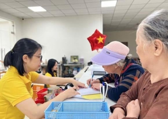 Dành cho người nghỉ hưu trước năm 1995: cũng được ưu tiên tăng lương hưu nhằm cải thiện mức sống.