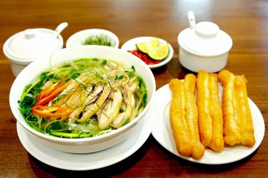 Cách nấu phở gà ngon tại nhà