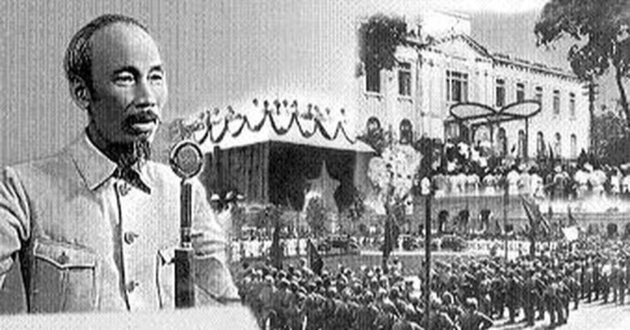 Khoảnh khắc lịch sử: Hồ Chí Minh đọc Tuyên ngôn độc lập năm 1945, gắn liền với lời sấm truyền của Trạng Trình.
