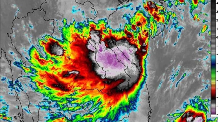 Bão số 6 mang lượng mưa lớn, suy yếu thành áp thấp vẫn gây mưa lớn