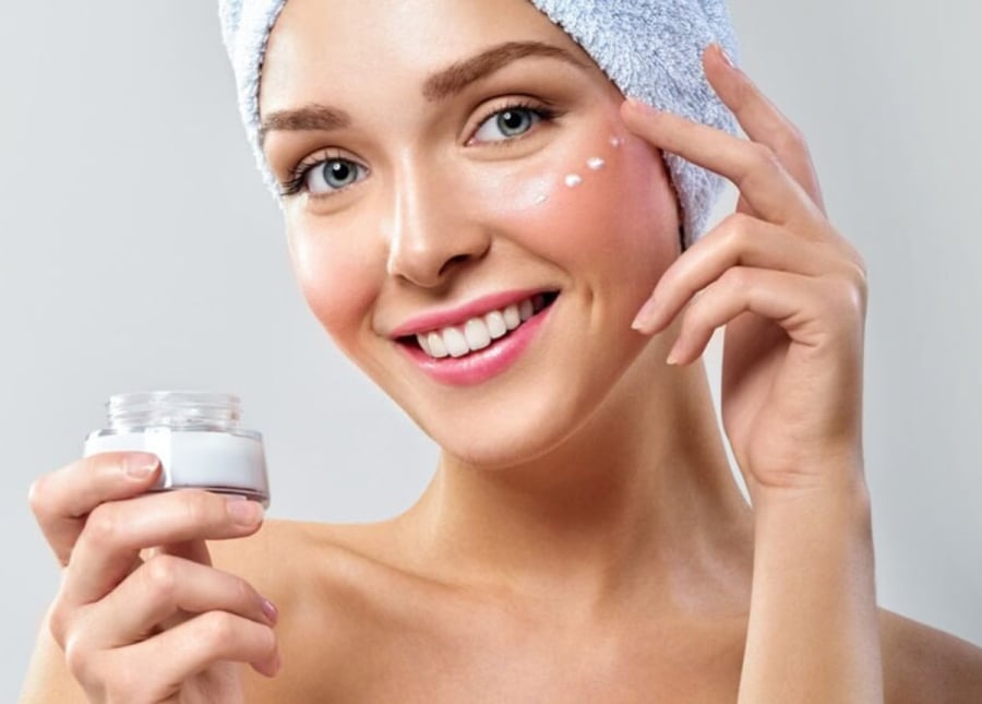 Các tín đồ làm đẹp xứ kim chi còn sáng tạo thêm nhiều biến tấu độc đáo, giúp hiệu quả cấp nước và dưỡng ẩm được nâng cao rõ rệt.