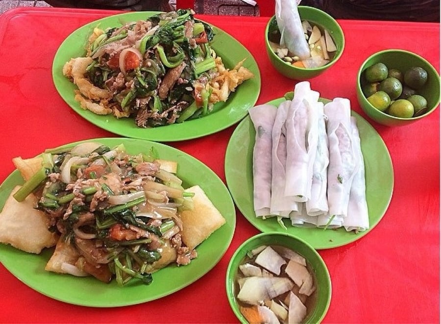 Món phở cuốn nổi tiếng ở Ngũ Xã