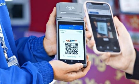Khoản tiền cá nhân nhận từ người thân hoặc bạn bè để vay mượn, hỗ trợ không được coi là thu nhập chịu thuế.