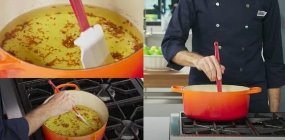 Đun nhỏ lửa 10–12 phút cho đến khi hỗn hợp đông lại, sau đó lọc bỏ phần bột.