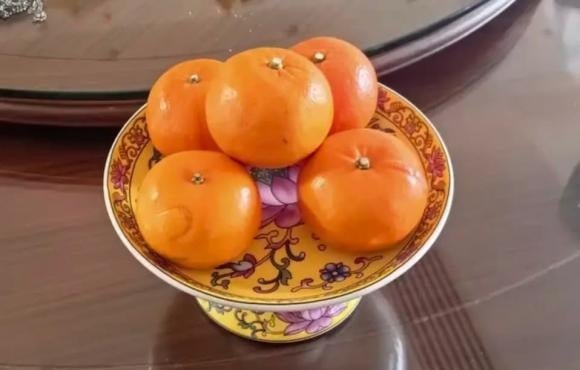 Đạo giáo có câu: “Đạo sinh một, một sinh hai, hai sinh ba, ba sinh vạn vật”, thể hiện sức sống và sự phát triển.
