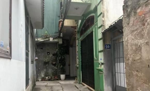 Ngôi nhà có ngõ nhỏ hẹp, việc đi lại bất tiện sẽ khiến giá trị bất động sản khó tăng, thậm chí giảm so với khu vực.