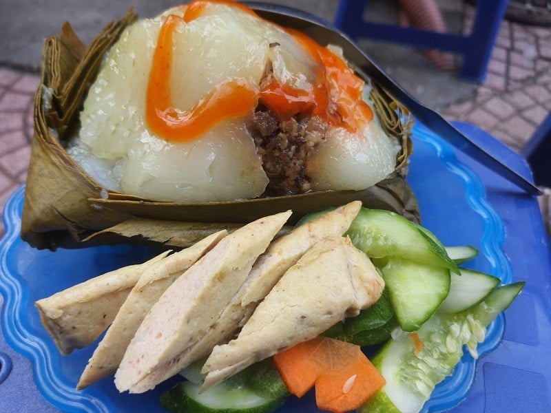 Bánh giò nóng – Mềm thơm, béo ngậy, ấm lòng chiều thu    