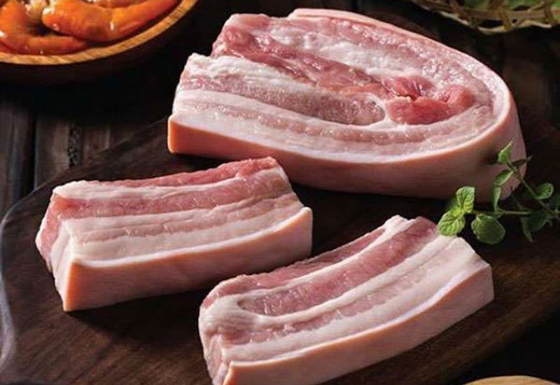 Thịt luộc không cần khứa nhỏ, đầu bếp mách cách luộc chín đều từ trong ra ngoài, không bao giờ đỏ