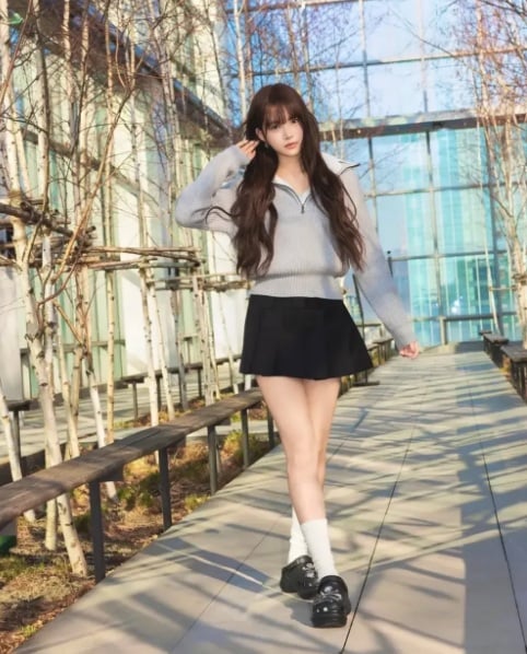  Slip on đế cao chính là giải pháp giúp đôi chân trông dài và thanh thoát hơn