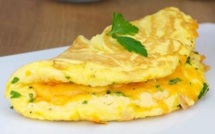 Cách rán trứng ngon 2 quả nhiều như 4 quả