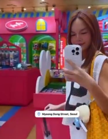 Phạm Quỳnh Anh lộ diện tươi rói, cùng gia đình đi du lịch nước ngoài sau drama với Bảo Anh.  