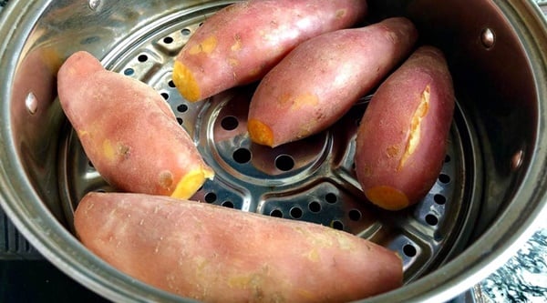 Khoai lang hấp – Thực phẩm vàng cho hệ tiêu hóa và bài tiết    